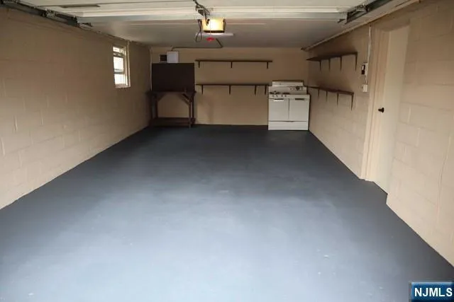 a view of a garage