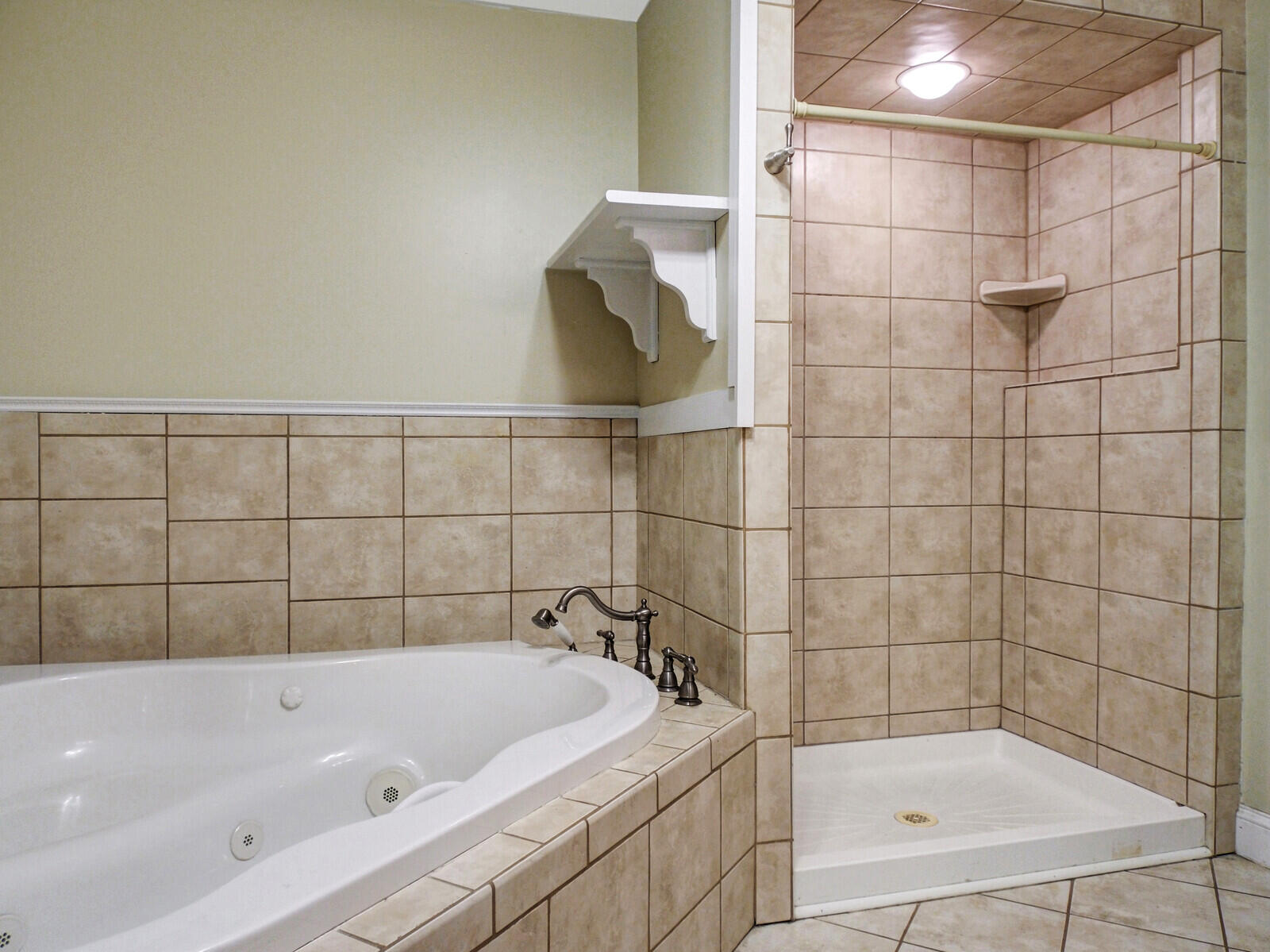 54 Spring Street Gardiner, ME 04345 - Photo 37 of 56 33_DJI_0096_DxO_mls
