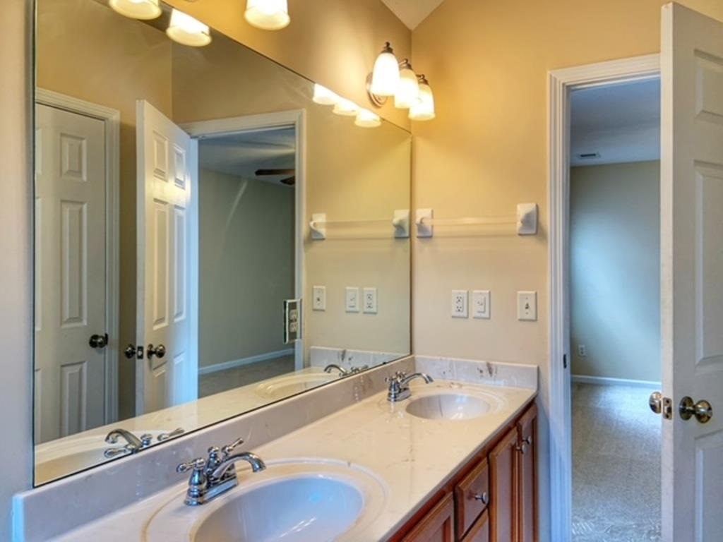 6944 Wynne Ridge Road North Cordova, TN 38016 - Photo 12 of 23