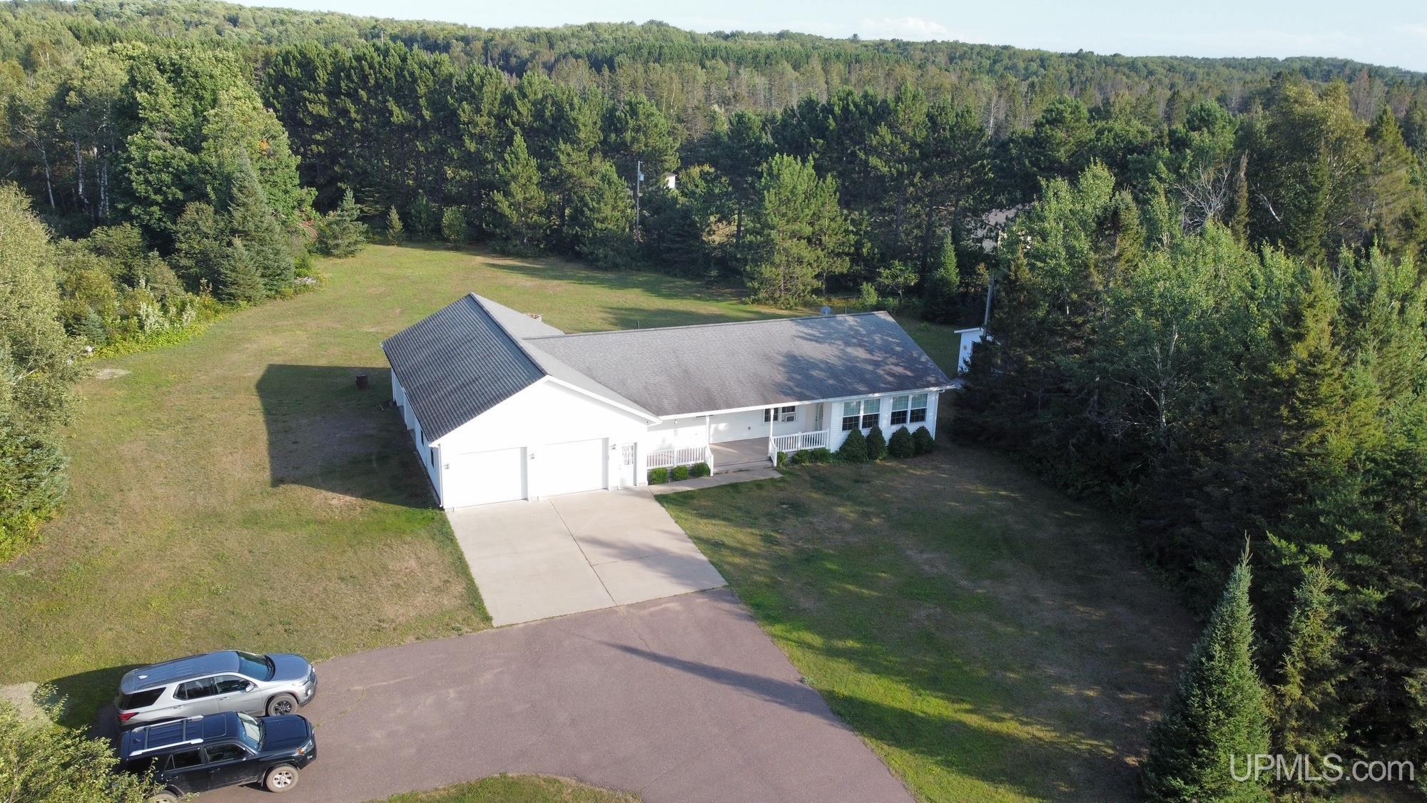 58858 Traprock Valley Road Calumet, MI 49913 - Photo 5 of 51 Gallery Image 5