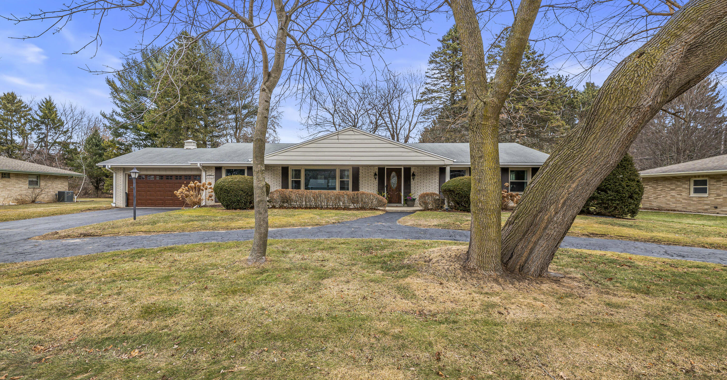 5023 Valley Trail Wind Point, WI 53402 - Photo 3 of 42 Valley Tr-1
