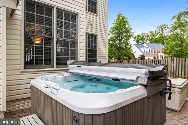 $1,200,000 | 6810 Carawood Court, Springfield, VA 22150