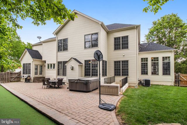 $1,200,000 | 6810 Carawood Court, Springfield, VA 22150