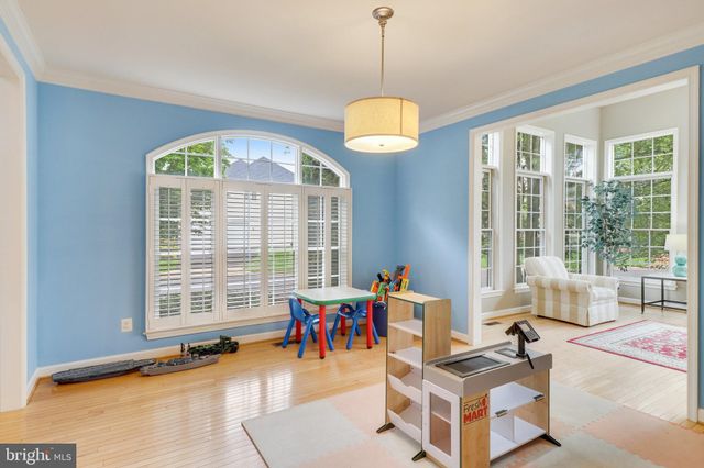 $1,200,000 | 6810 Carawood Court, Springfield, VA 22150