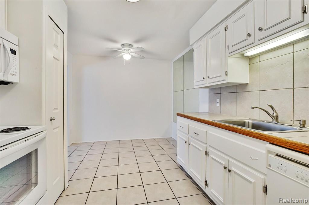 755 West Maple Road Clawson, MI 48017 - Photo 2 of 21