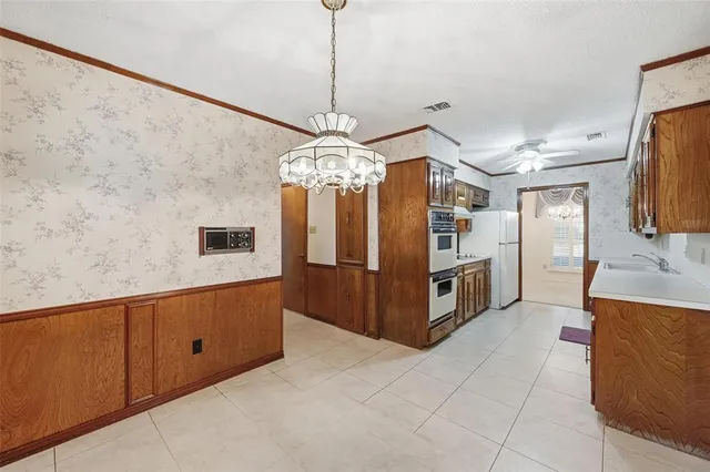 $370,000 | 904 Shelley Drive, Arlington, TX 76012