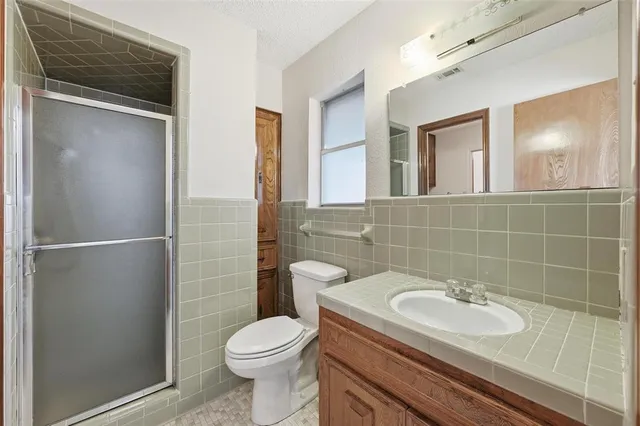 $370,000 | 904 Shelley Drive, Arlington, TX 76012