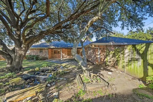 $370,000 | 904 Shelley Drive, Arlington, TX 76012