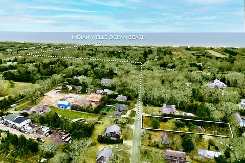 $1,775,000 | 44 Cross Highway, Amagansett, NY 11930