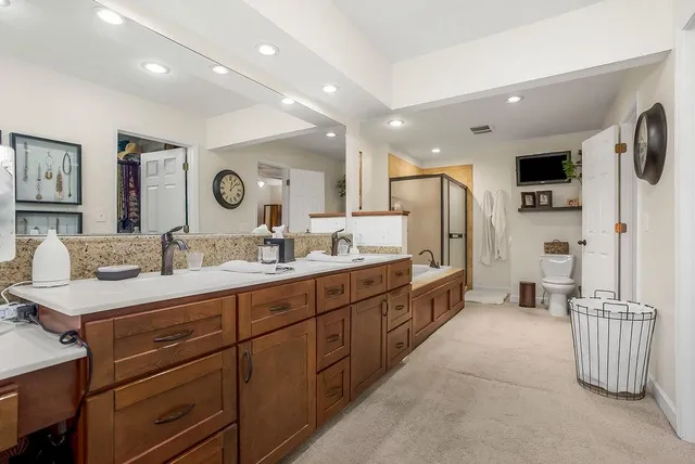 $449,900 | 440 West Skylark Circle, Gardner, KS 66030