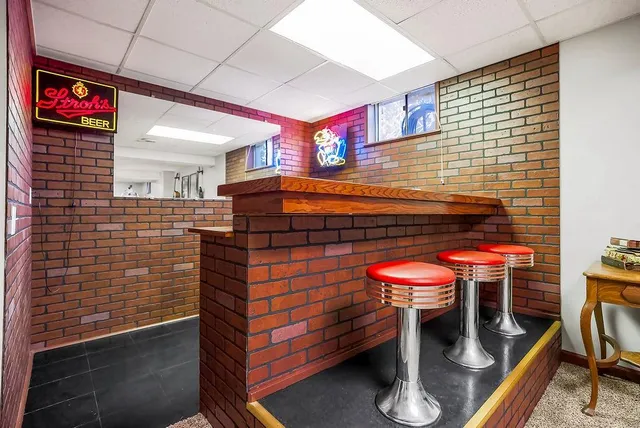 $449,900 | 440 West Skylark Circle, Gardner, KS 66030