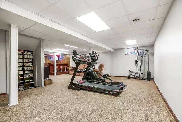 $449,900 | 440 West Skylark Circle, Gardner, KS 66030