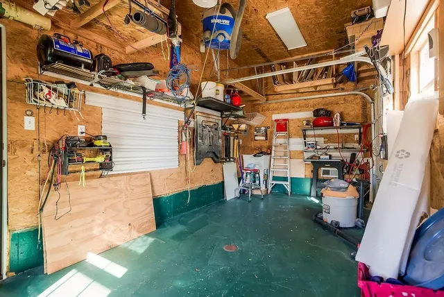 $449,900 | 440 West Skylark Circle, Gardner, KS 66030