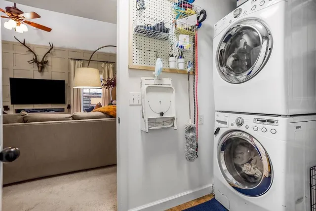 $449,900 | 440 West Skylark Circle, Gardner, KS 66030