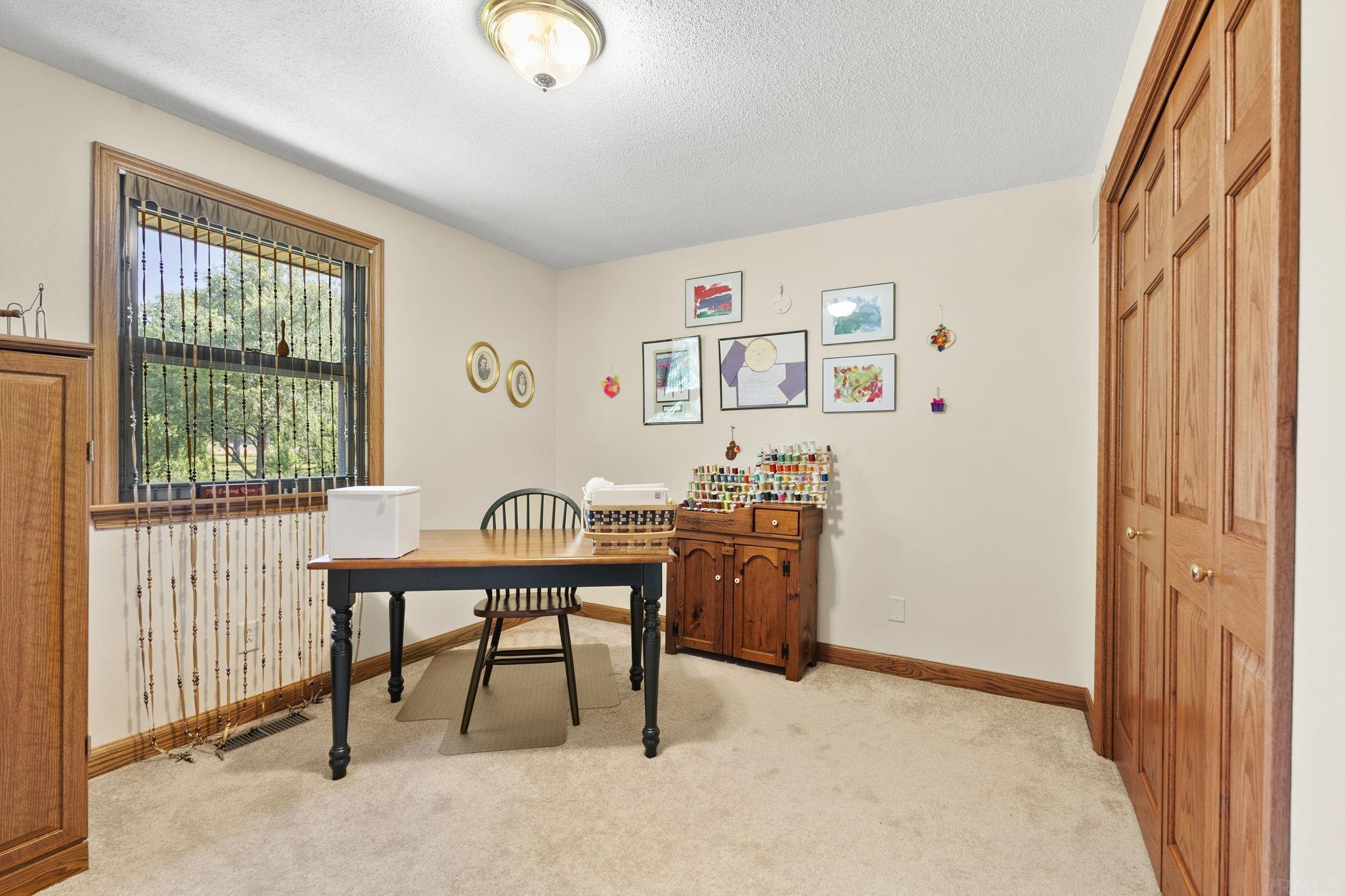 2670 West Division Road Huntington, IN 46750 - Photo 21 of 34 Gallery Image 21