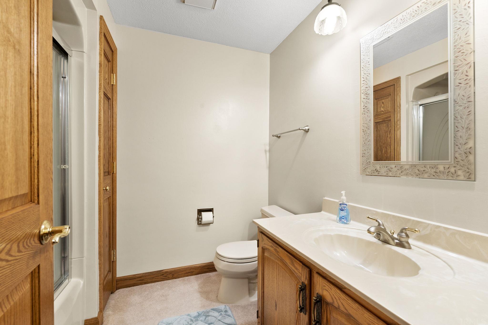 2670 West Division Road Huntington, IN 46750 - Photo 23 of 34 Gallery Image 23