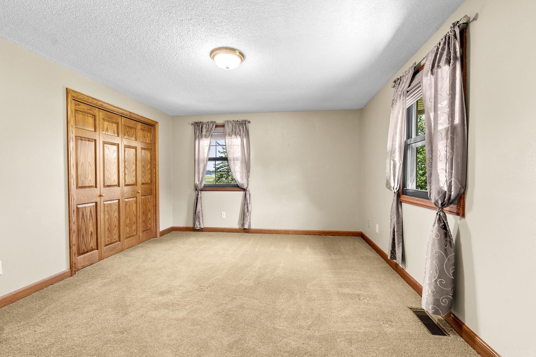 2670 West Division Road Huntington, IN 46750 - Photo 26 of 34 Gallery Image 26
