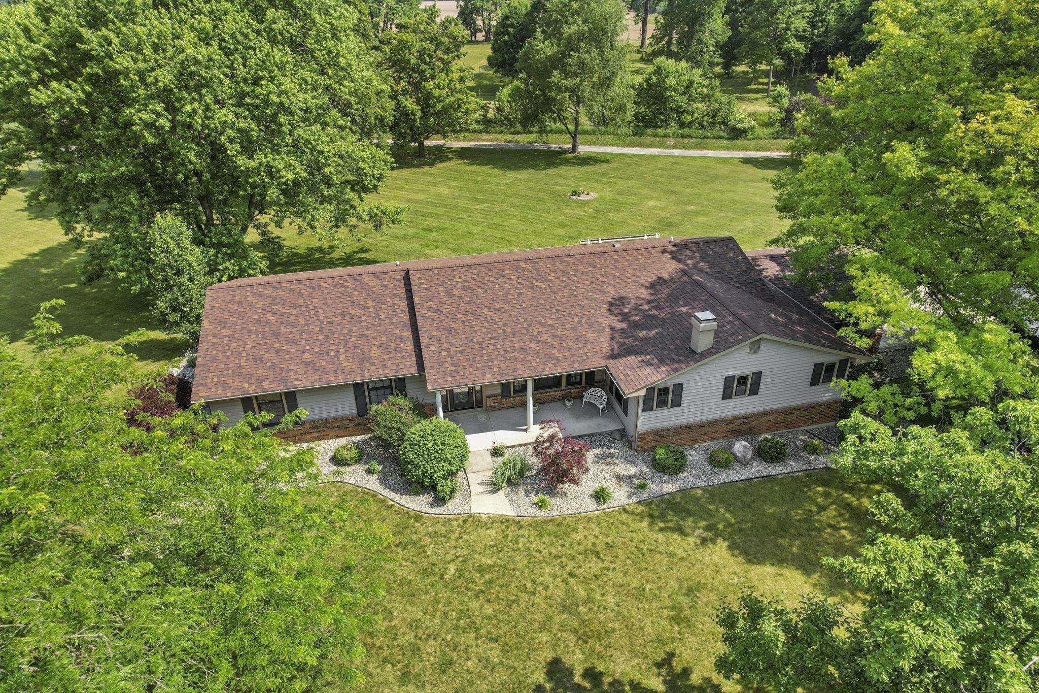 2670 West Division Road Huntington, IN 46750 - Photo 3 of 34 Gallery Image 3