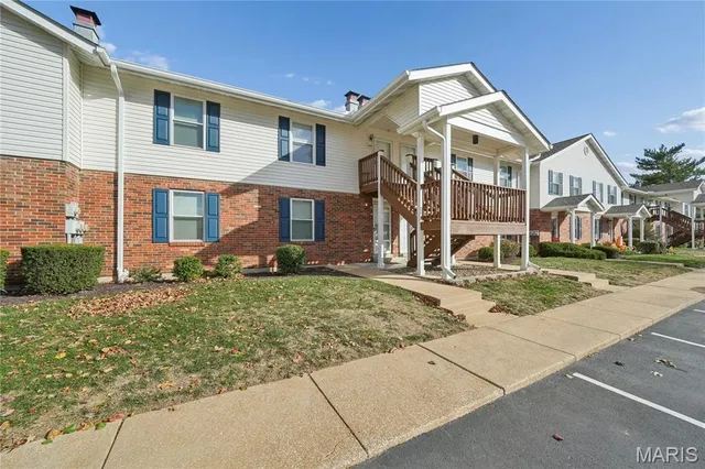 $175,000 | 1003 Hidden Ridge Trail, Valley Park, MO 63088