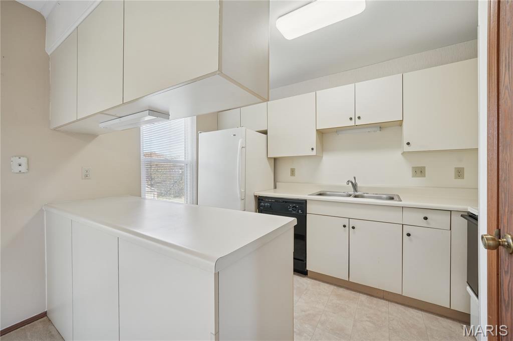 1003 Hidden Ridge Trail Valley Park, MO 63088 - Photo 9 of 29