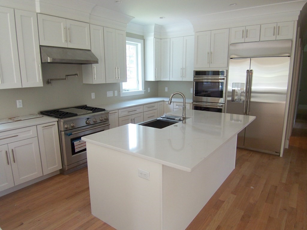 68 Cochato Road Braintree, MA 02184 - Photo 2 of 29 Gallery Image 2