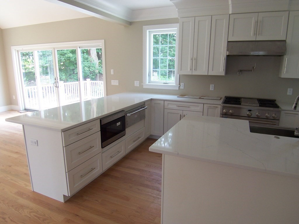68 Cochato Road Braintree, MA 02184 - Photo 5 of 29 Gallery Image 5