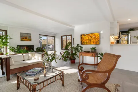$3,750,000 | 45 Wooley Street, Southampton, NY 11968