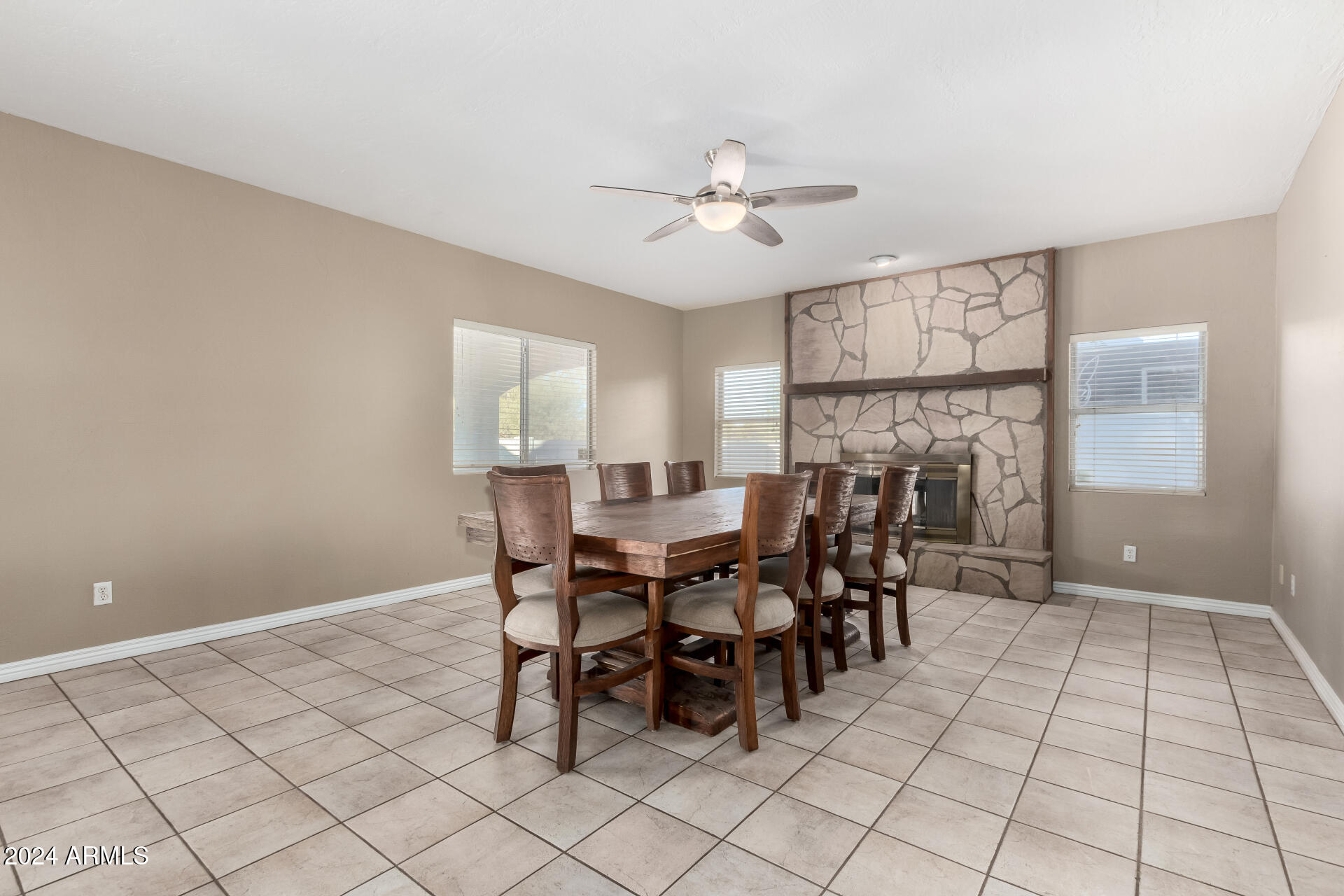 219 West Kathleen Road Phoenix, AZ 85023 - Photo 13 of 45 13 - Kathleen 219