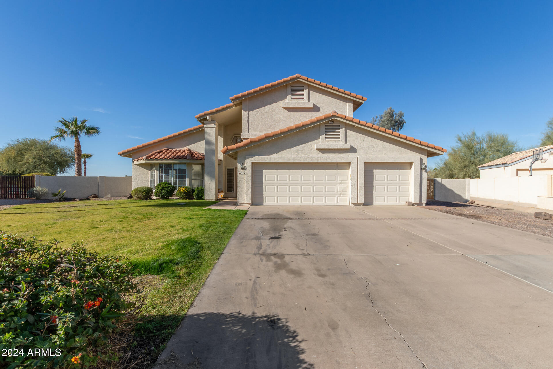 219 West Kathleen Road Phoenix, AZ 85023 - Photo 5 of 45 01 - Kathleen 219