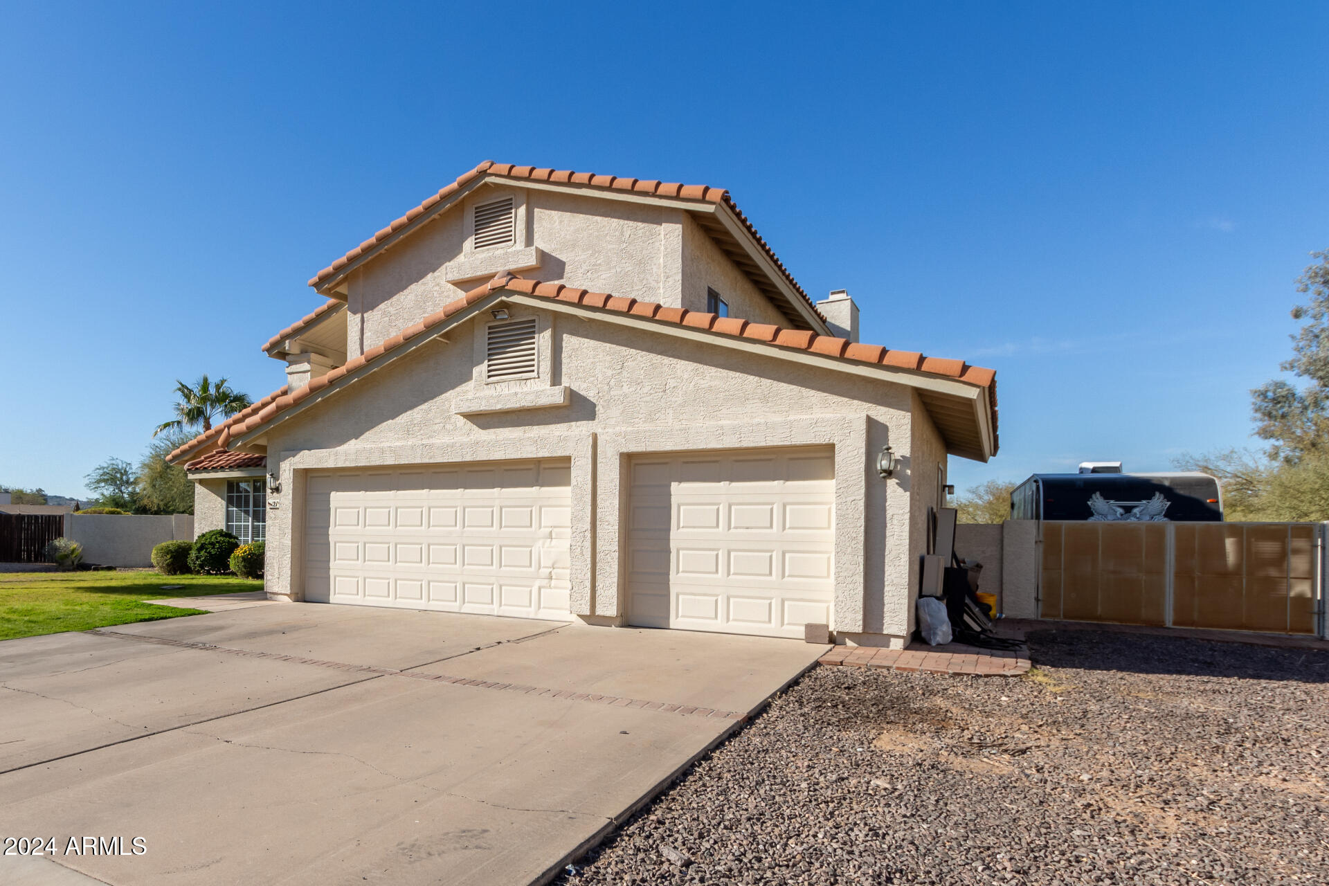 219 West Kathleen Road Phoenix, AZ 85023 - Photo 6 of 45 06 - Kathleen 219