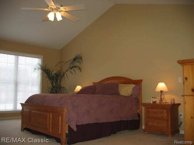 929 Loggers Circle Rochester, MI 48307 - Photo 15 of 19 Cathedral Ceiling in Master