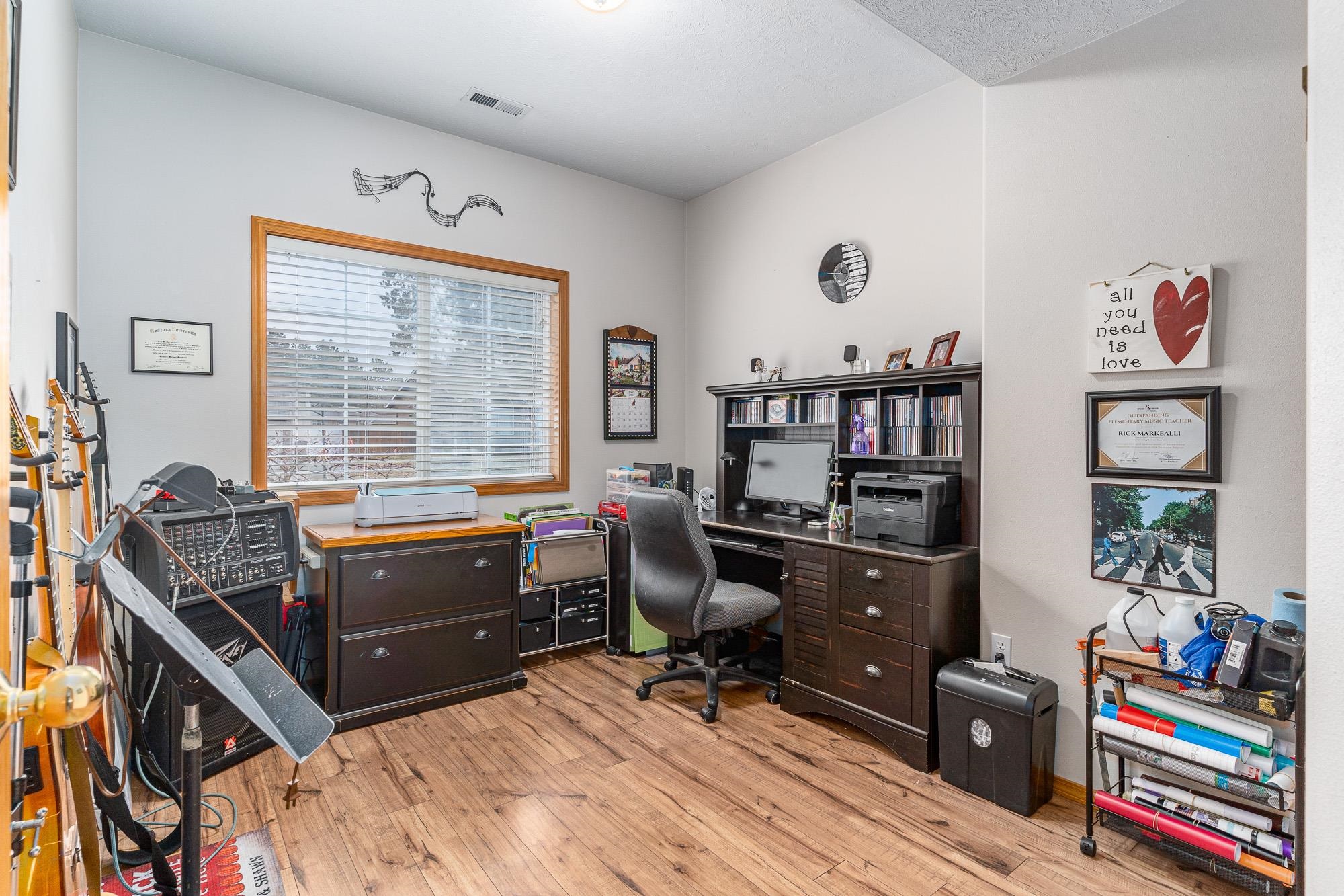 4413 East Winfield Road Mead, WA 99021 - Photo 19 of 35