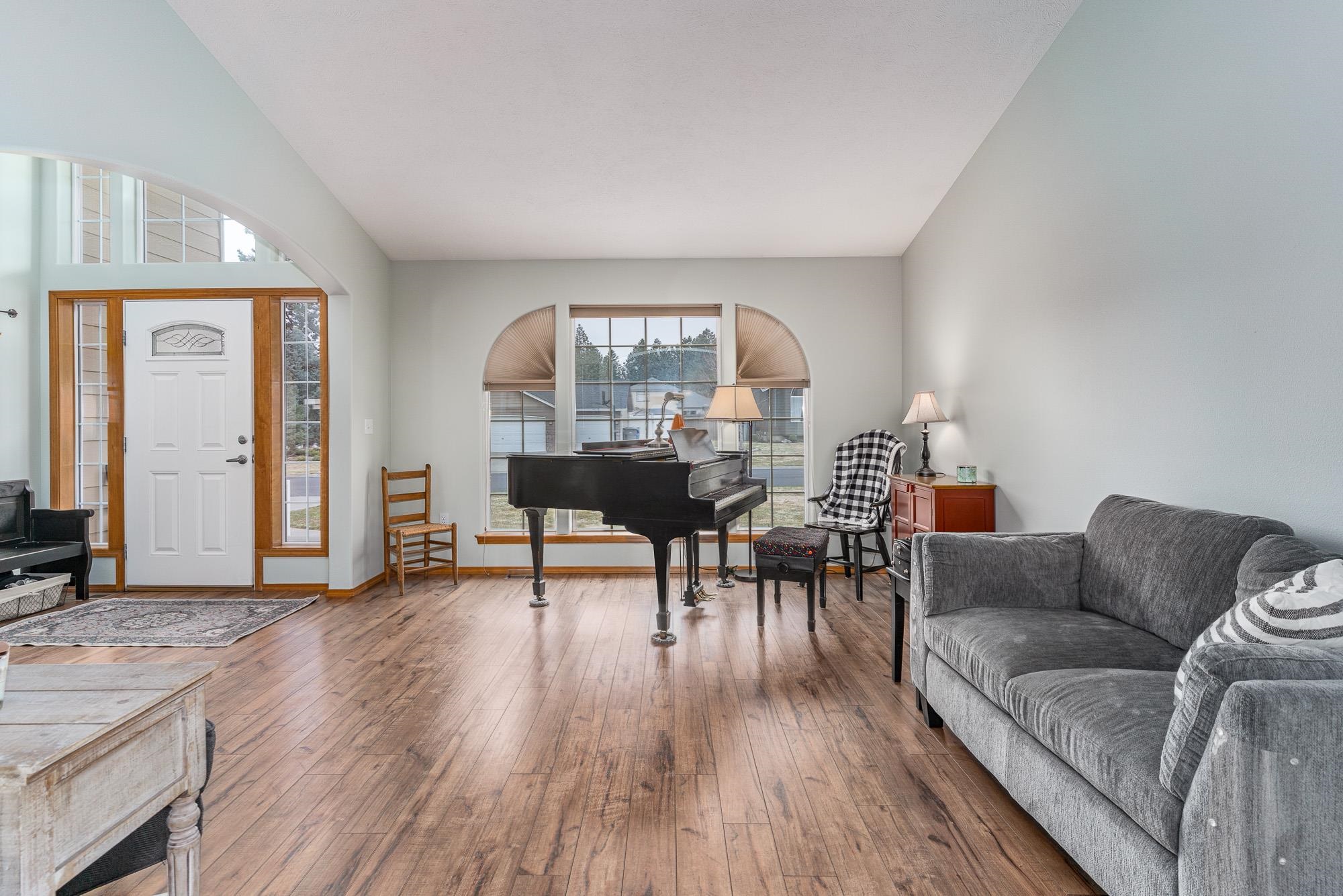 4413 East Winfield Road Mead, WA 99021 - Photo 2 of 35