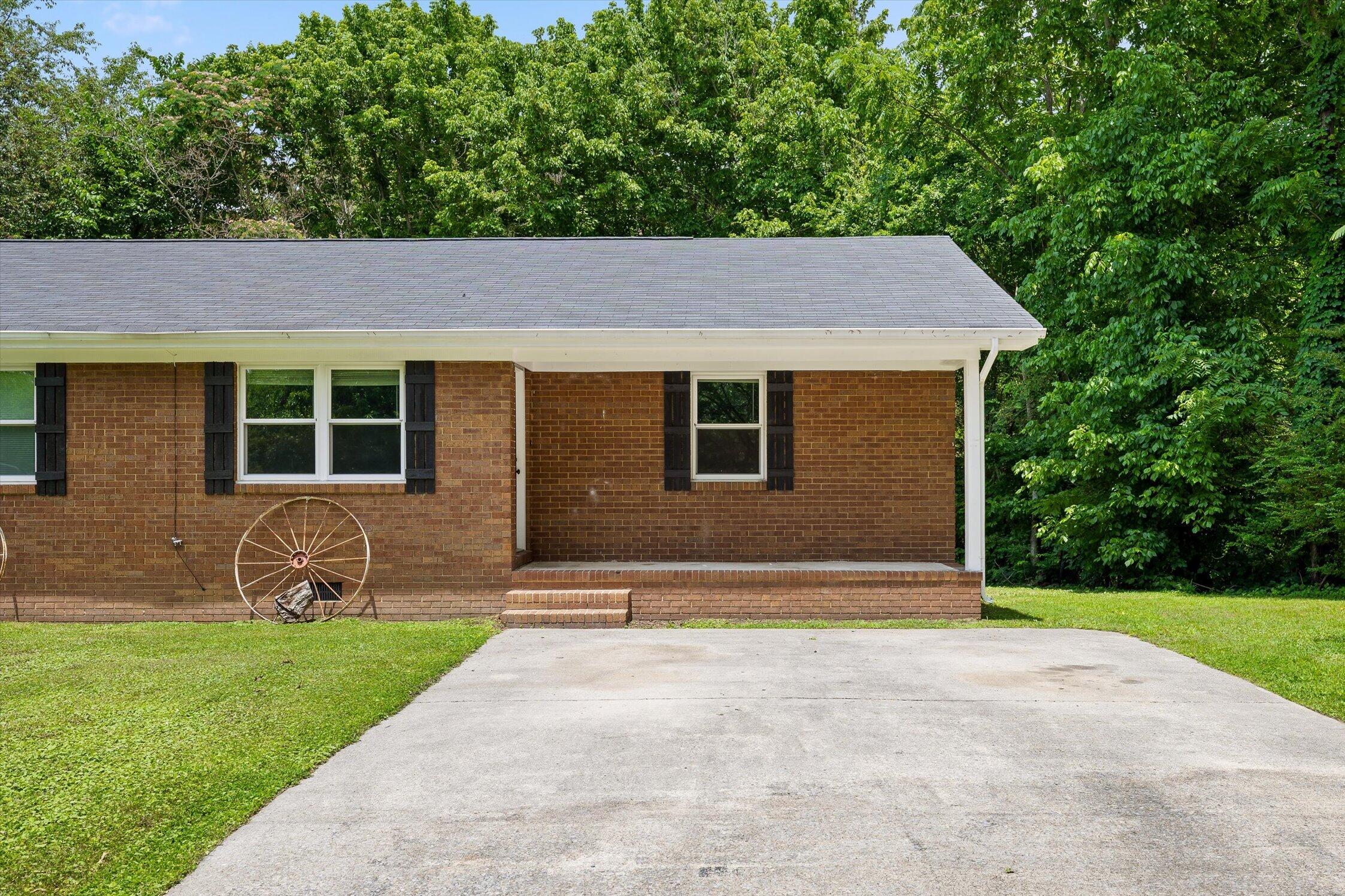555 East Garden Farm Road Rossville, GA 30741 - Photo 3 of 39 03-E Garden-3