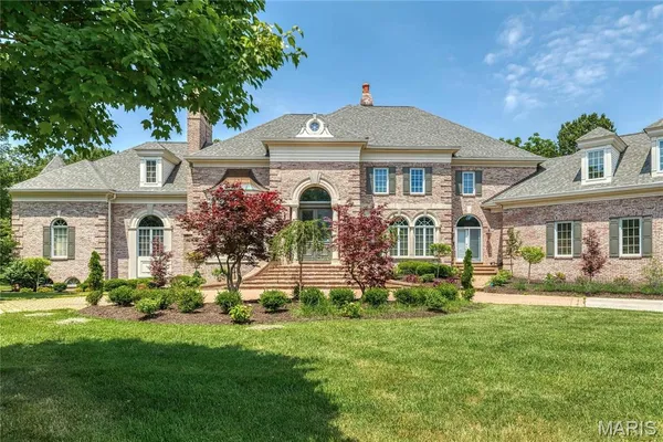 $3,295,000 | 1103 Highland Pointe Drive, St. Louis, MO 63131
