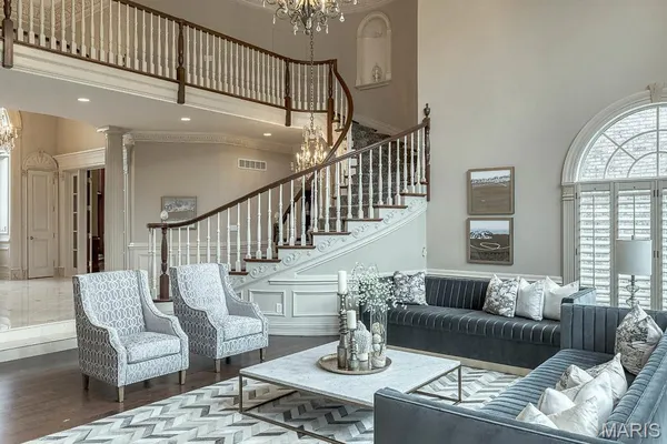 $3,295,000 | 1103 Highland Pointe Drive, St. Louis, MO 63131