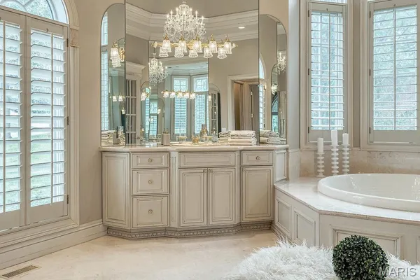 $3,295,000 | 1103 Highland Pointe Drive, Town and Country, MO 63131
