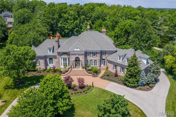 $3,295,000 | 1103 Highland Pointe Drive, St. Louis, MO 63131