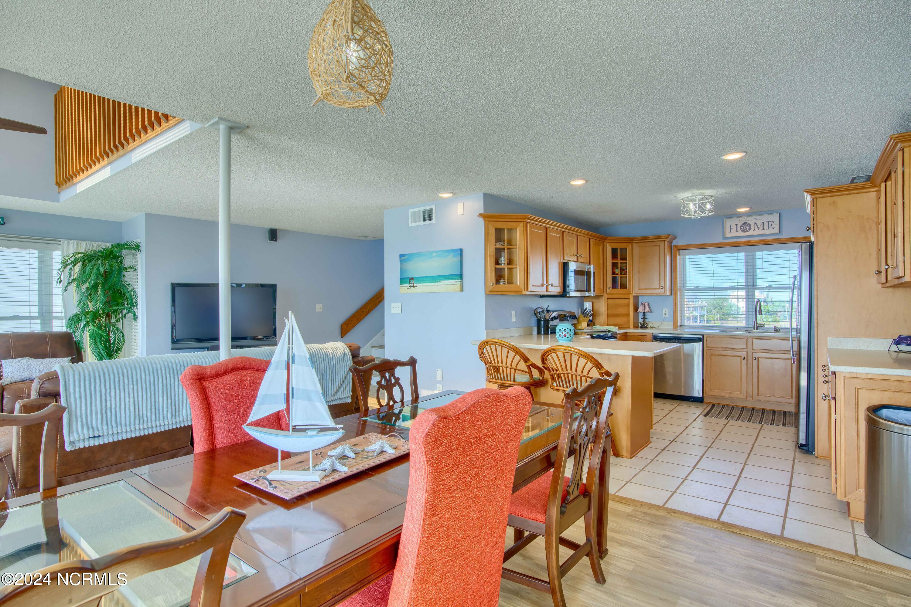 2362 New River Inlet Road North Topsail Beach, NC 28460 - Photo 19 of 49 2362 New River Inlet Road - Interiors -