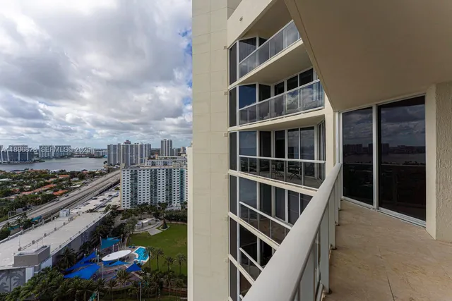 $10,800 | 19333 Collins Avenue, Unit 2607, Sunny Isles Beach, FL 33160