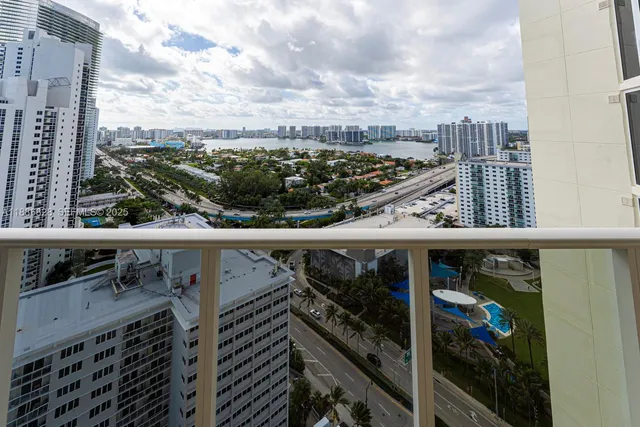$10,800 | 19333 Collins Avenue, Unit 2607, Sunny Isles Beach, FL 33160