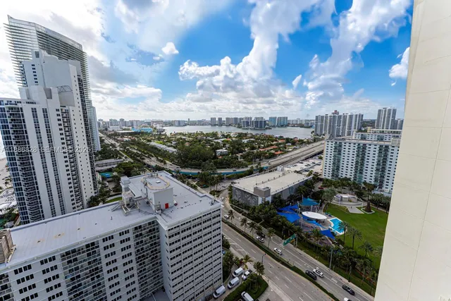 $10,800 | 19333 Collins Avenue, Unit 2607, Sunny Isles Beach, FL 33160
