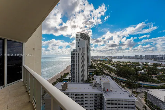 $10,800 | 19333 Collins Avenue, Unit 2607, Sunny Isles Beach, FL 33160