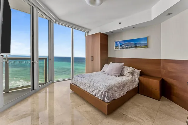 $10,800 | 19333 Collins Avenue, Unit 2607, Sunny Isles Beach, FL 33160
