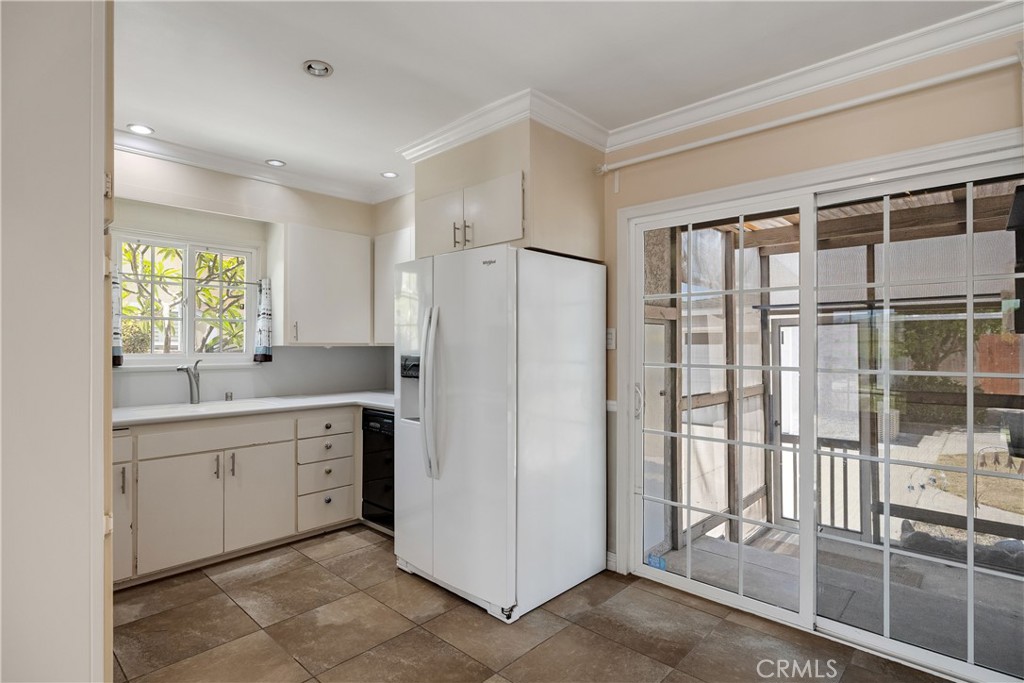 3135 Heather Road Long Beach, CA 90808 - Photo 13 of 34