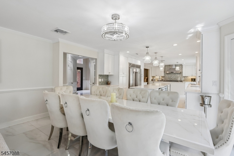 2 Lisa Road East Hanover, NJ 07936 - Photo 11 of 32 Gallery Image 11