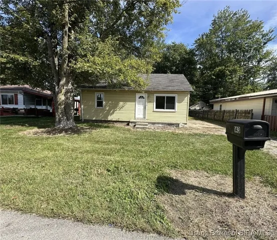 $59,900 | 143 South 7th Street, Austin, IN 47102