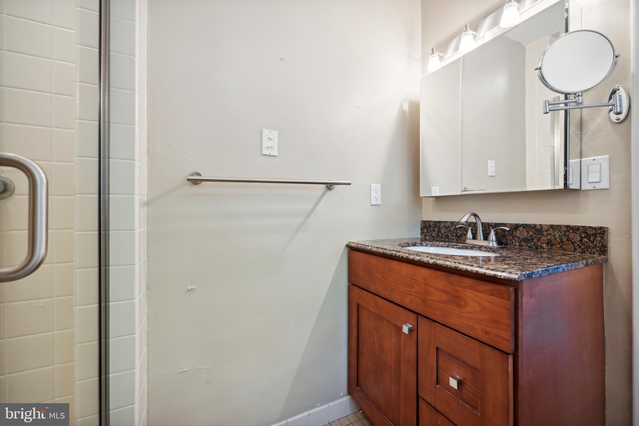 761 Trephanny Lane Wayne, PA 19087 - Photo 6 of 15 Primary Bath