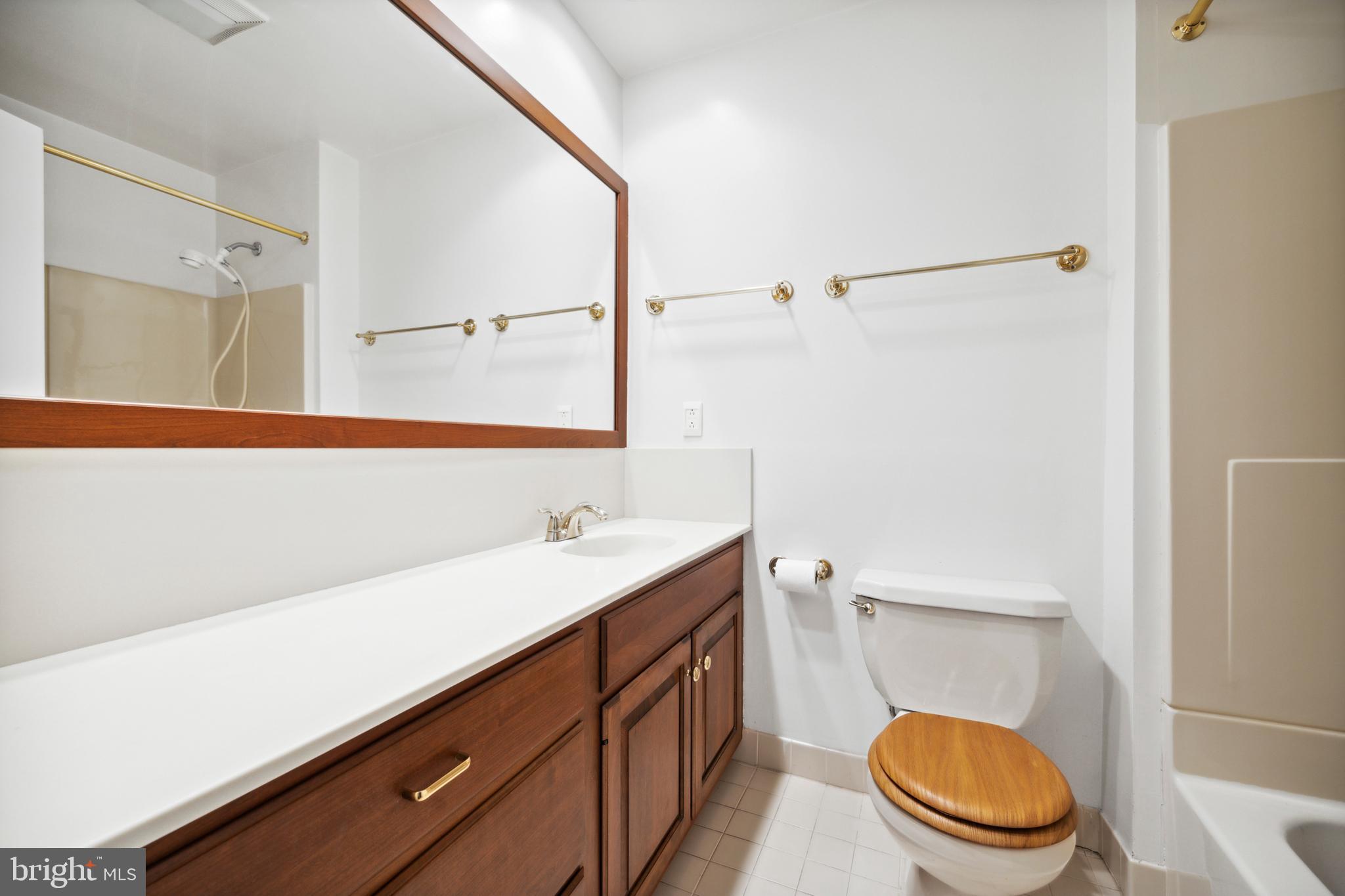761 Trephanny Lane Wayne, PA 19087 - Photo 9 of 15 Full Hall Bath