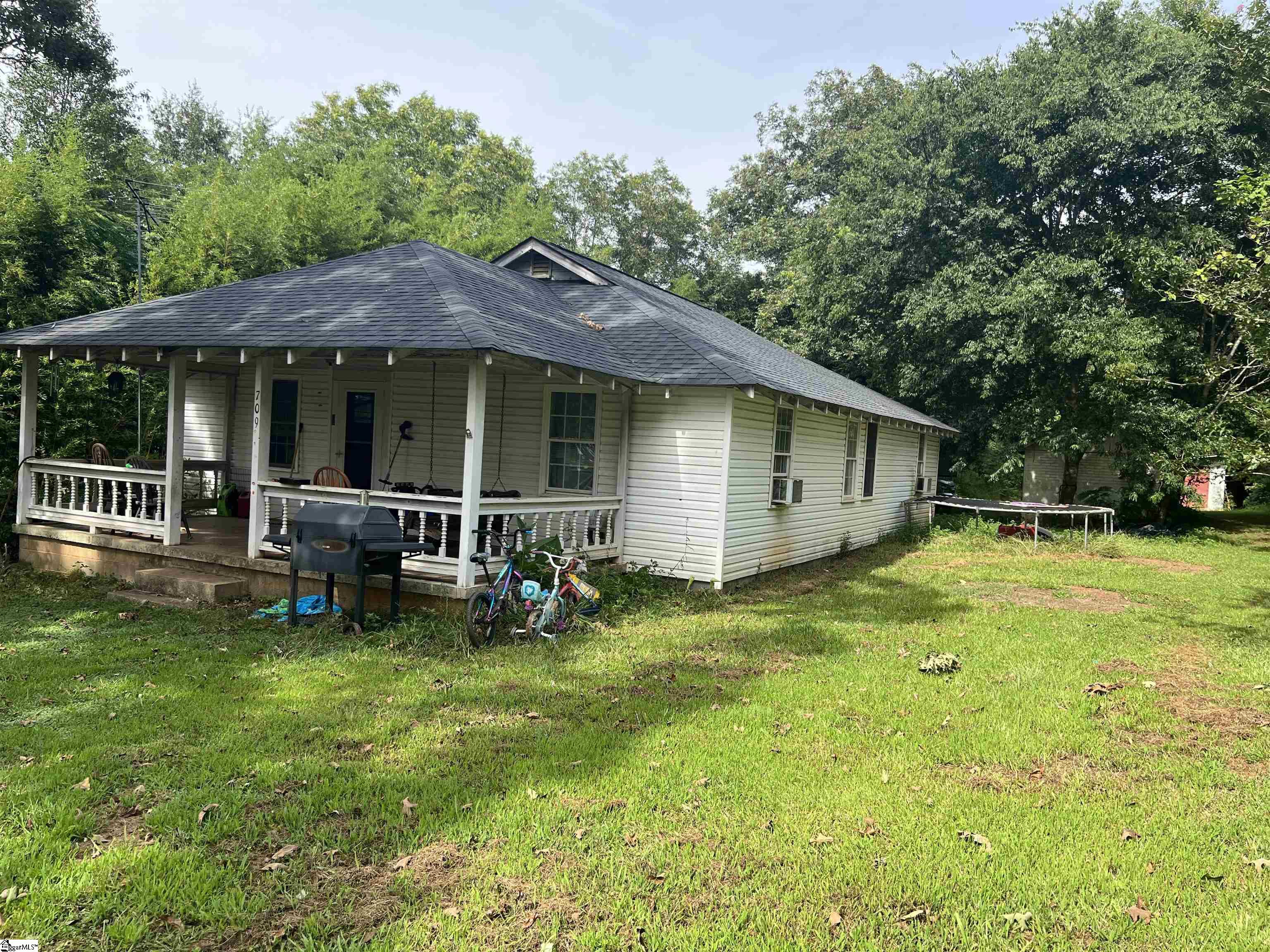 709 Friendship Road Seneca, SC 29678 - Photo 18 of 29 Gallery Image 18